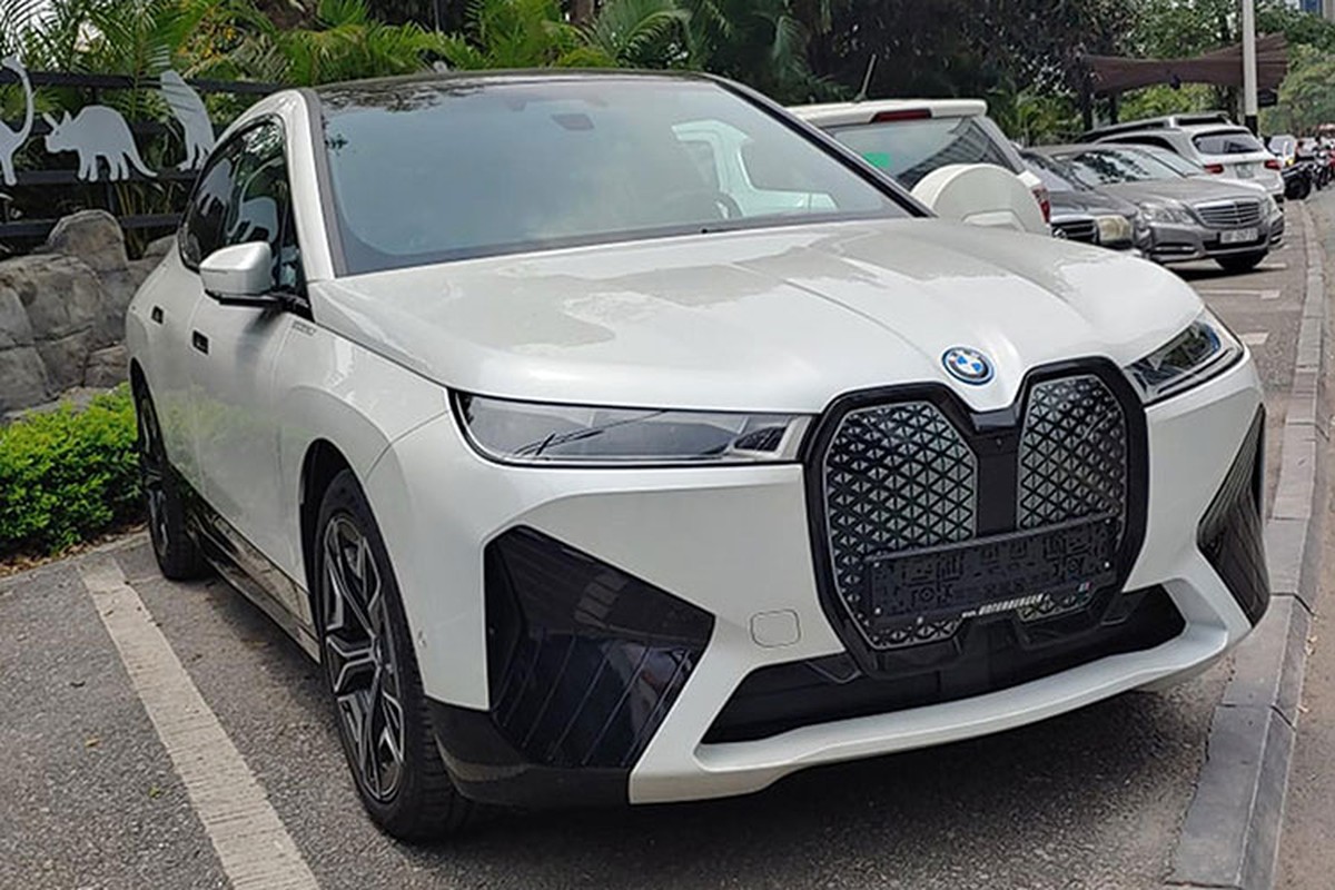 BMW iX 2022 điện đầu tiên về Việt Nam của đại gia Hải Phòng - Hình 10 BMW iX 2022 dien dau tien ve Viet Nam cua dai gia Hai Phong-Hinh-10
