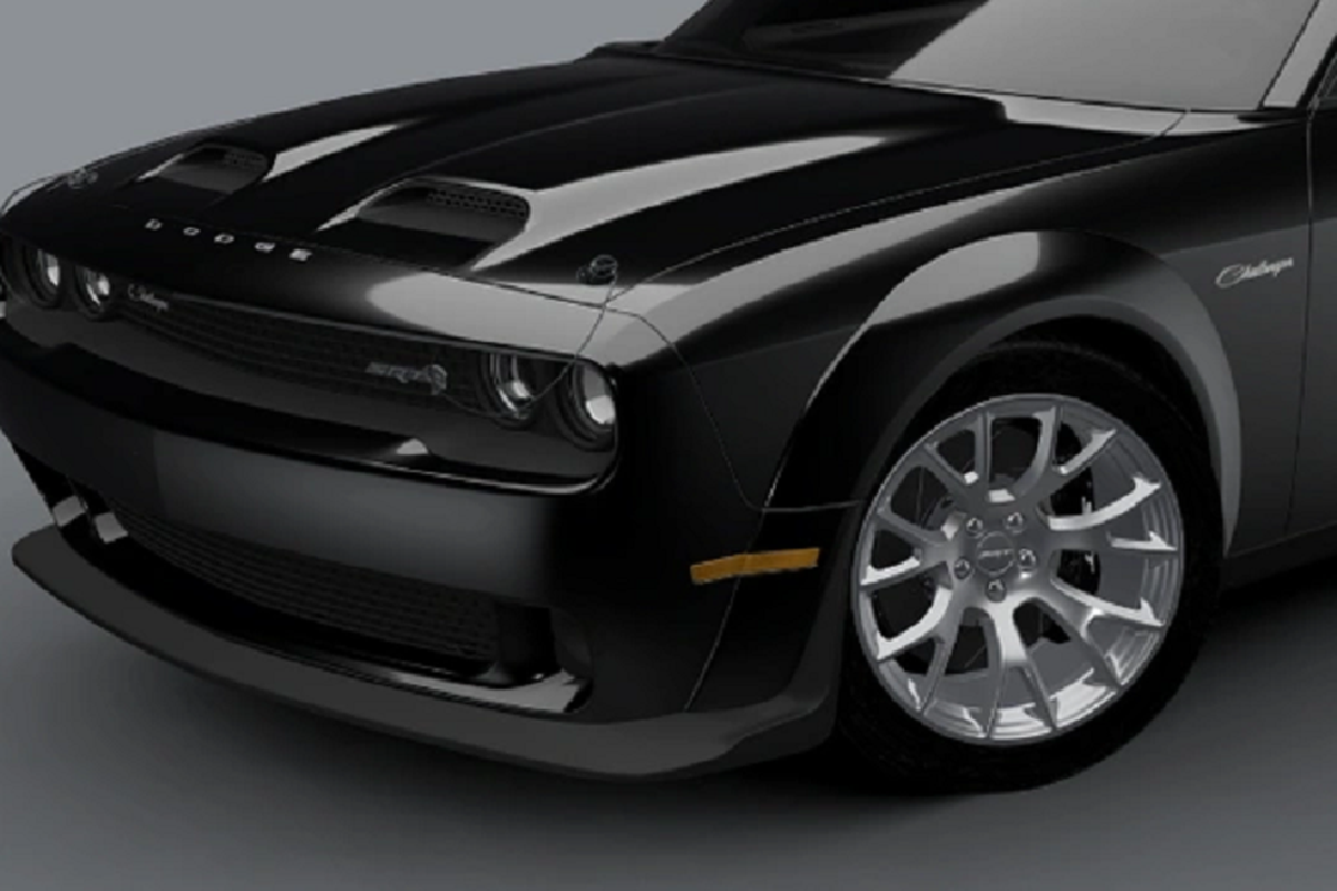 Dodge Challenger Black Ghost 2023 "vua của đường phố" đã tái xuất