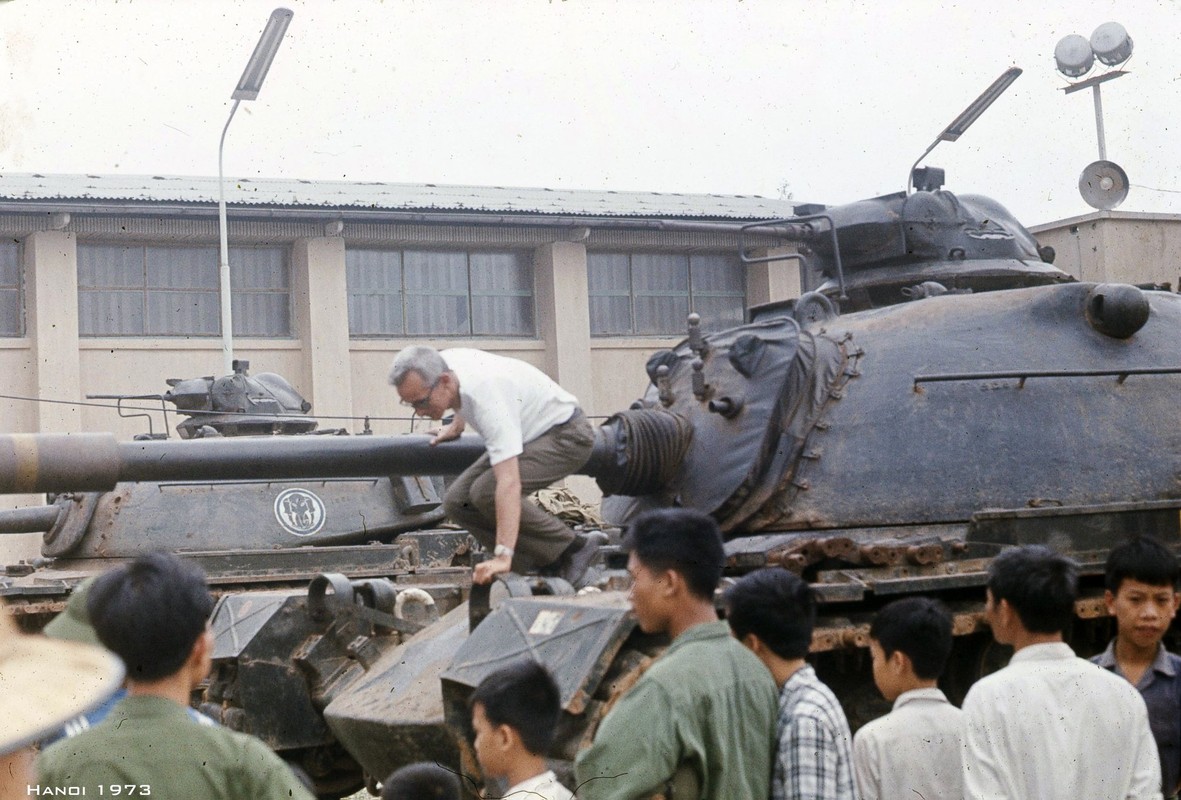Anh doc “trien lam” vu khi chien loi pham mien Bac Viet Nam 1973-Hinh-3