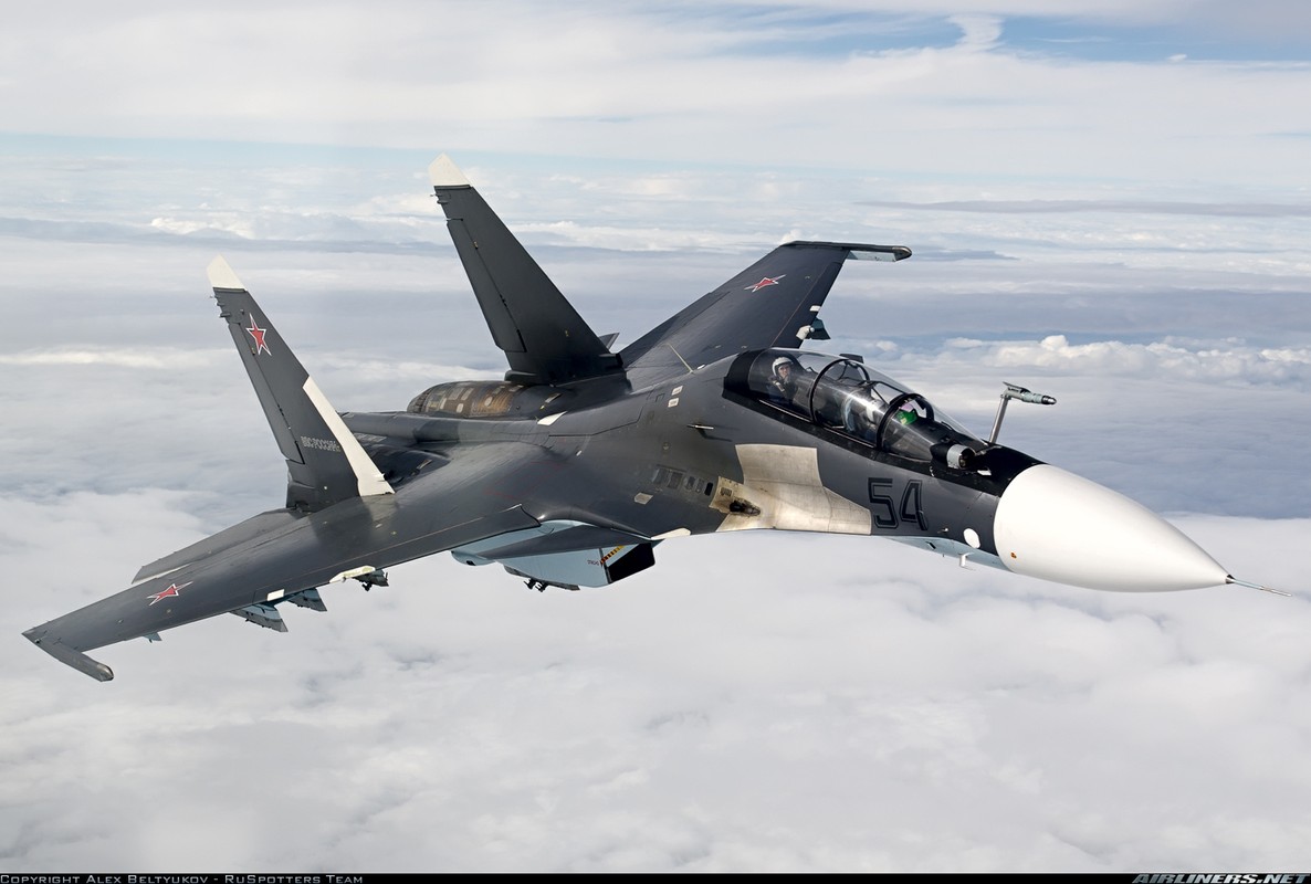Nga tung Su-30SM ra nuoc ngoai “pha vong vay” cua My-Hinh-8
