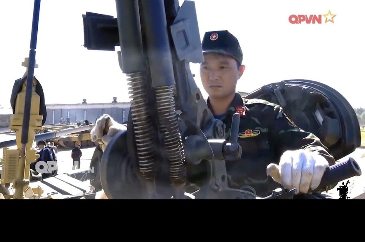 Linh xe tang Viet Nam lam chu “cua sat” T-72B3 cua Nga nhu the nao?-Hinh-8
