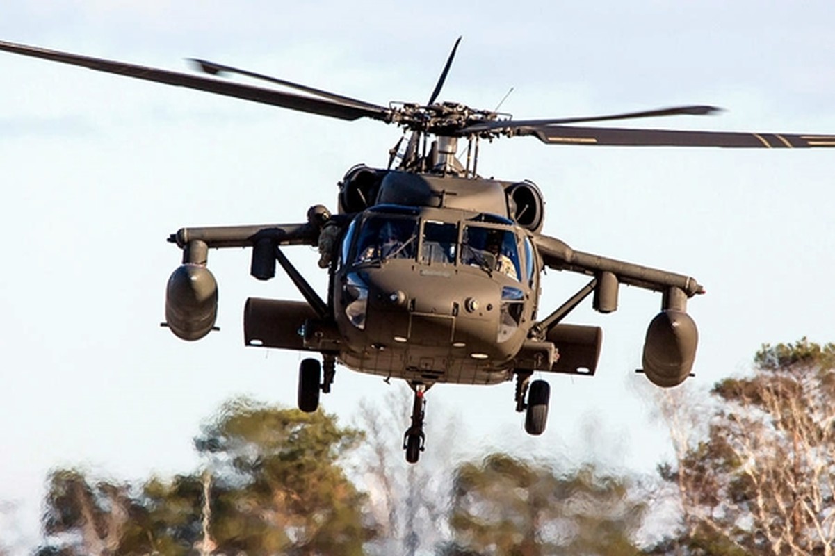 Dieu gi bien UH-60 Black Hawk tro thanh loai truc thang huyen thoai?-Hinh-13