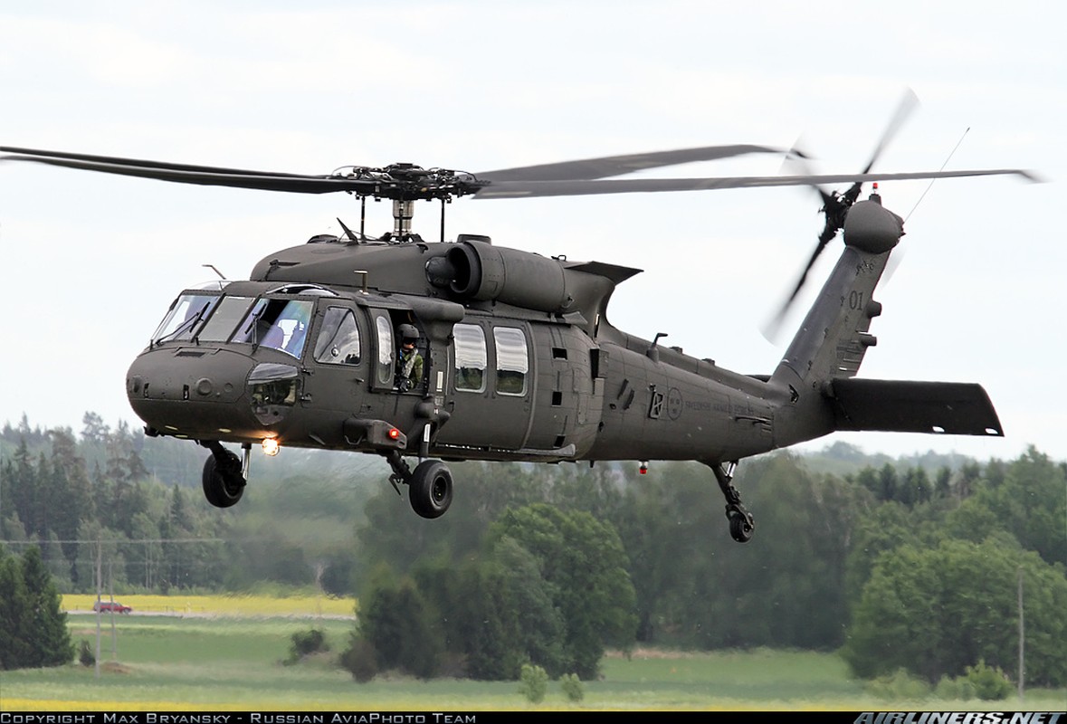 Dieu gi bien UH-60 Black Hawk tro thanh loai truc thang huyen thoai?-Hinh-8
