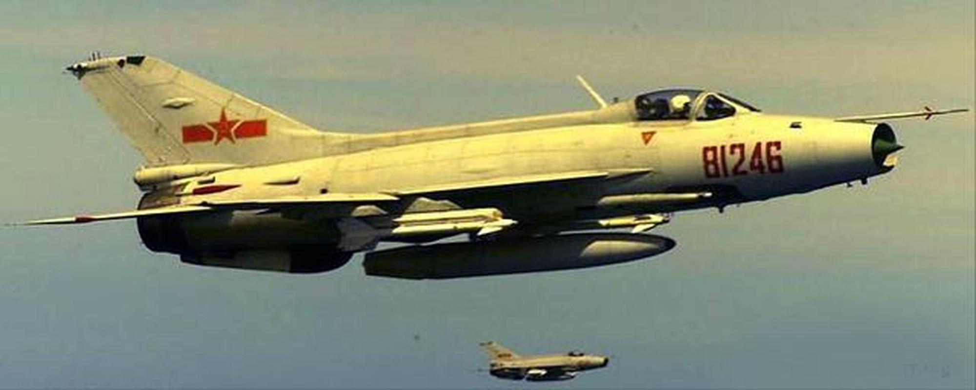 He lo bi an sau phi vu Trung Quoc ban tiem kich MiG-21 cho My-Hinh-13