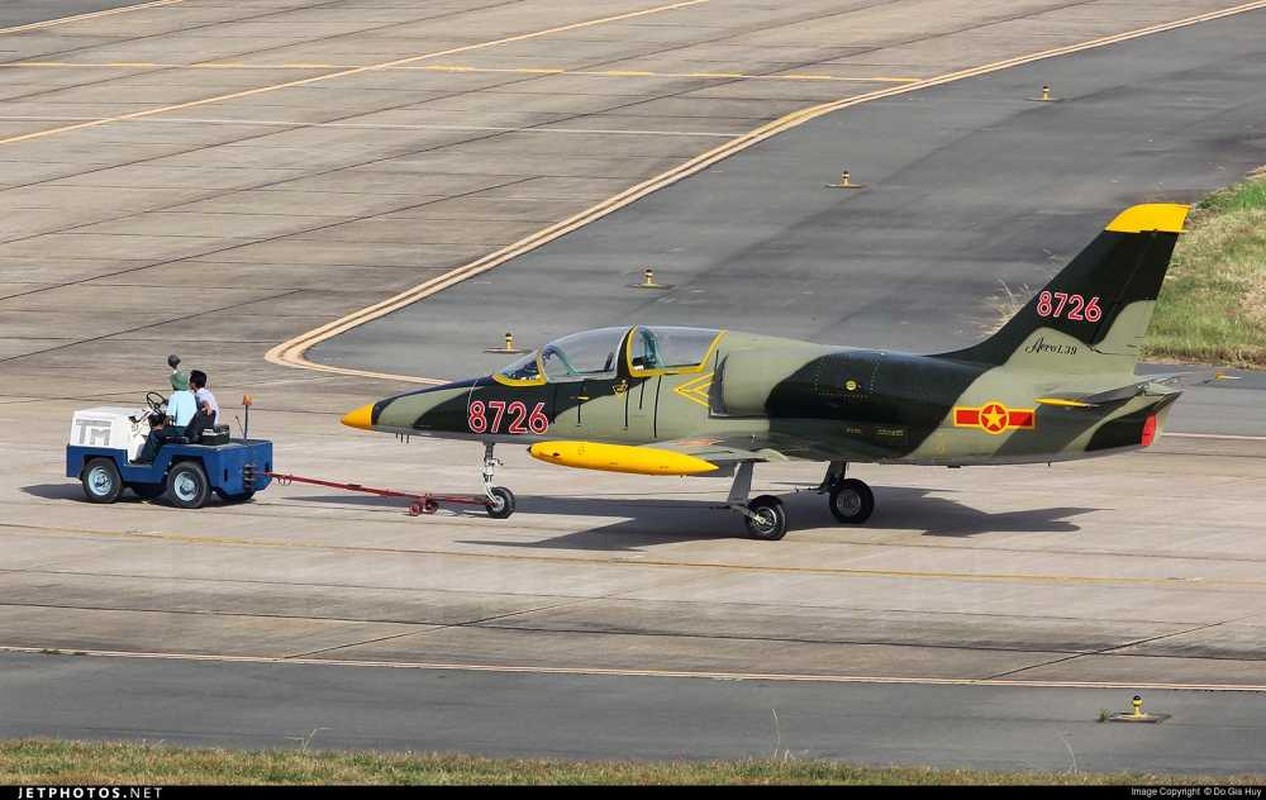 Nong: Viet Nam dat mua 12 may bay phan luc L-39NG tu Sec-Hinh-9