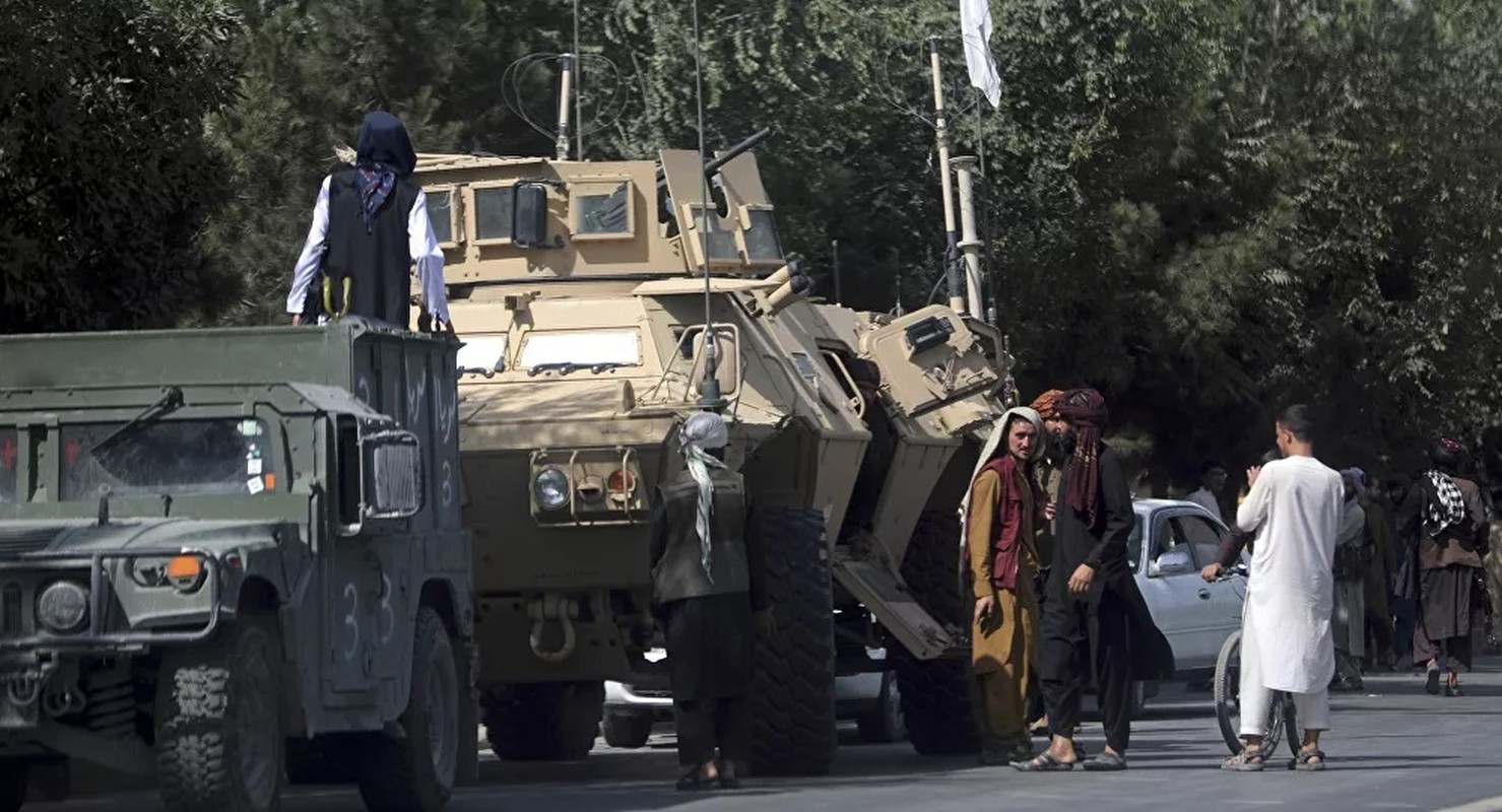 Chien su Afghanistan: Diem mat cac vu khi My roi vao tay Taliban-Hinh-8