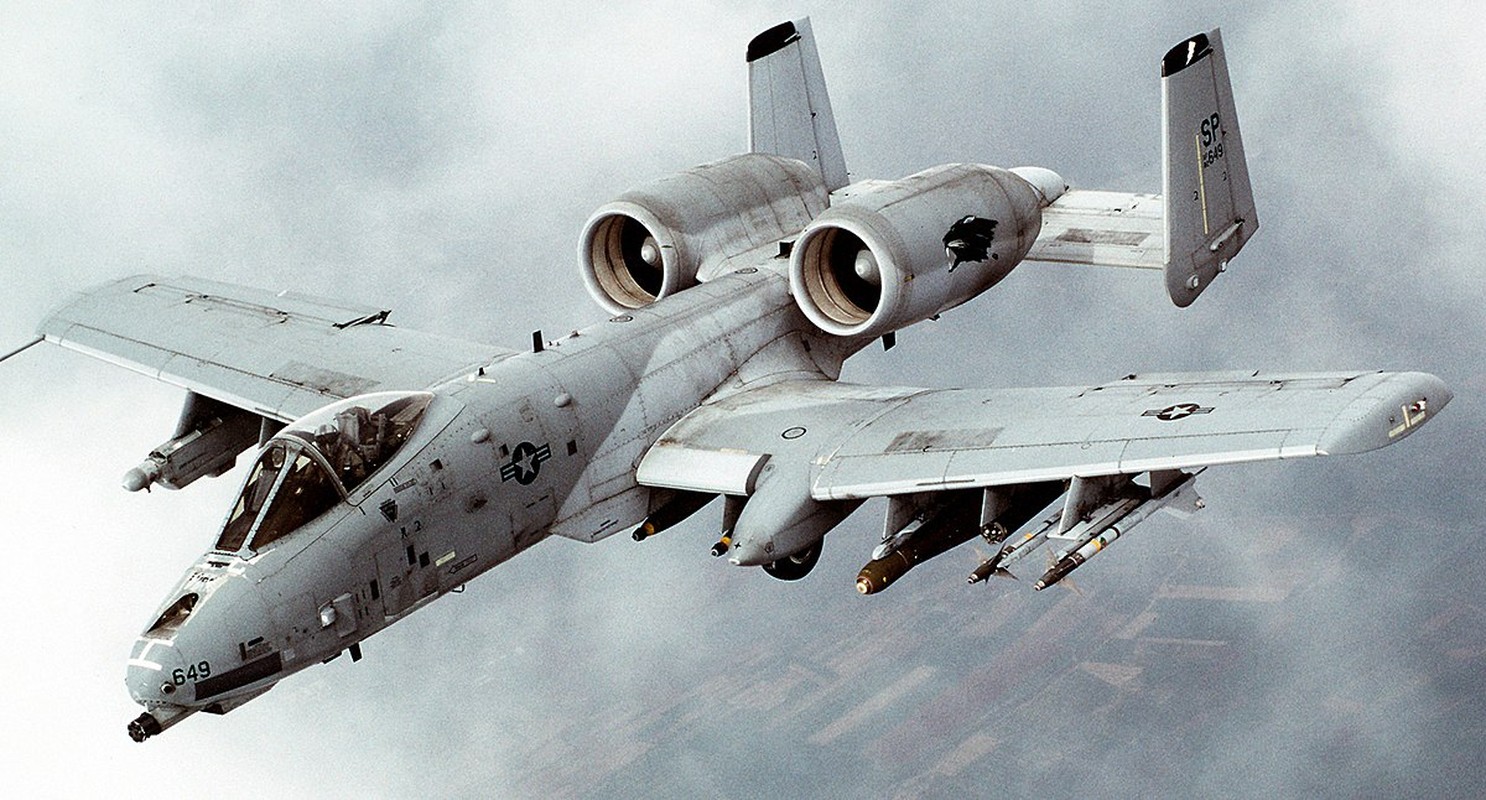 Su-25 của Nga và A-10 của Mỹ: Đâu mới là "xe tăng bay" thực sự? - Hình 3 Su-25 cua Nga va A-10 cua My: Dau moi la