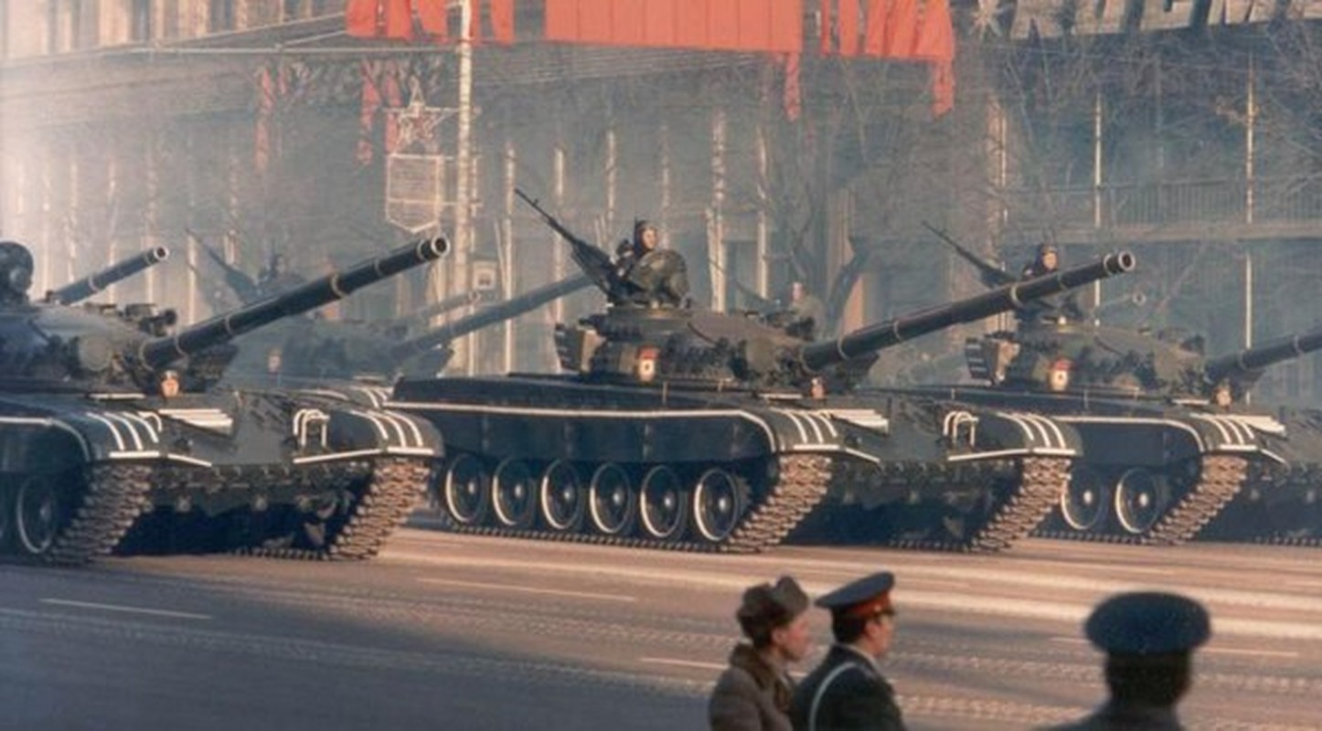 O tuoi ngu tuan, T-72 van la doi thu cua moi loai xe tang-Hinh-3