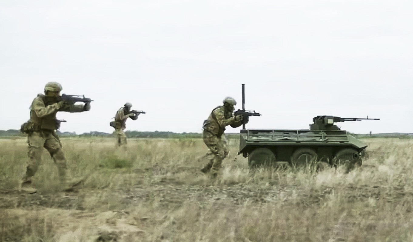 Tiểu đoàn Azov quá lỳ lợm, buộc Nga phải sử dụng hỏa lực mạnh