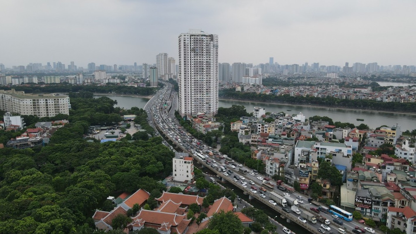 Nghi le Quoc khanh 2/9: Duong Ha Noi dong, ben xe lai vang khach-Hinh-15