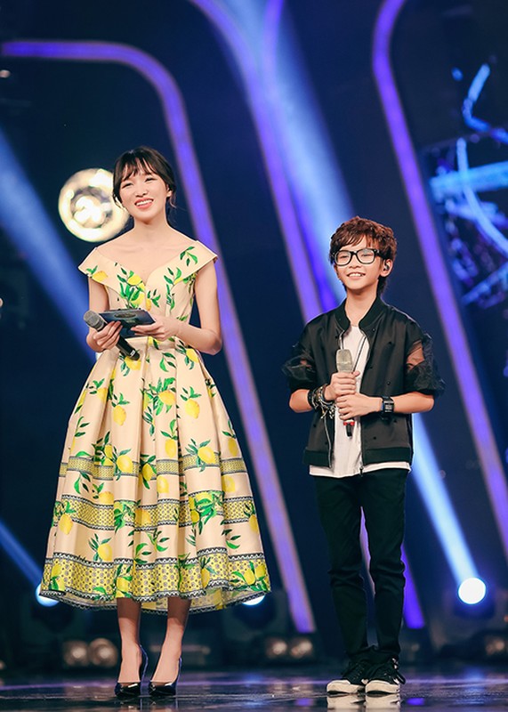 MC Thao My dong vien em trai tai Vietnam Idol Kids 2016-Hinh-11