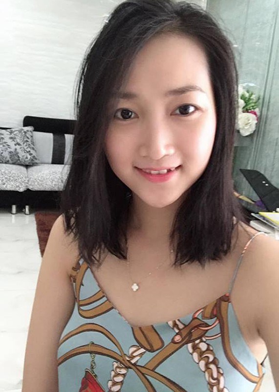 Vo hotgirl Lam Truong ban hang online goi cam vo doi-Hinh-12