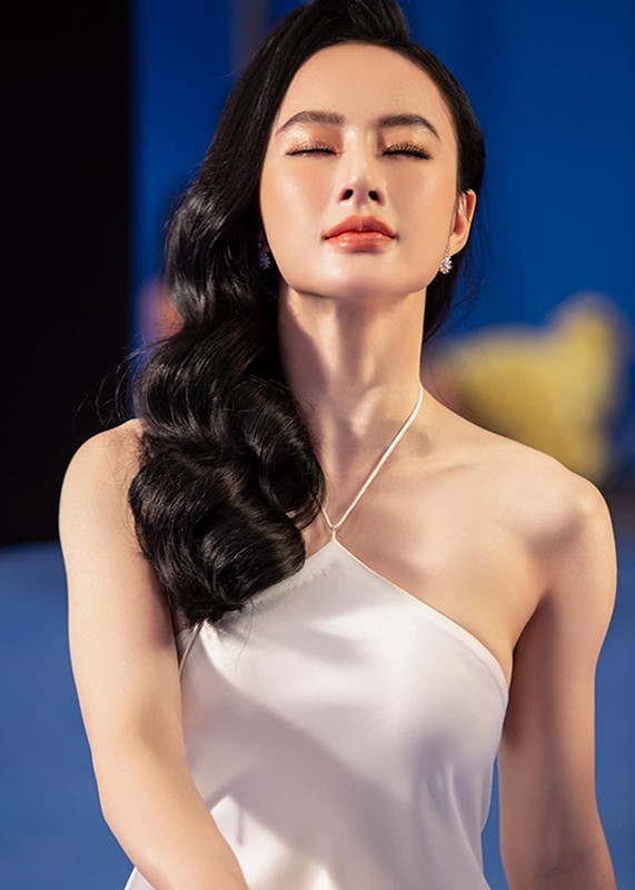 Angela Phuong Trinh tung anh goi cam hut mat-Hinh-4