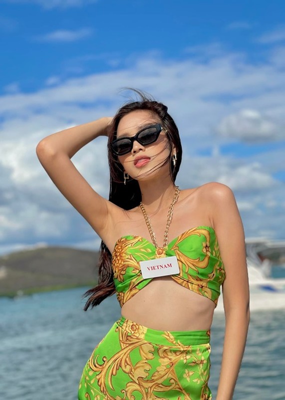 Do Thi Ha mac goi cam o Miss World 2021, dung hang Khanh Van