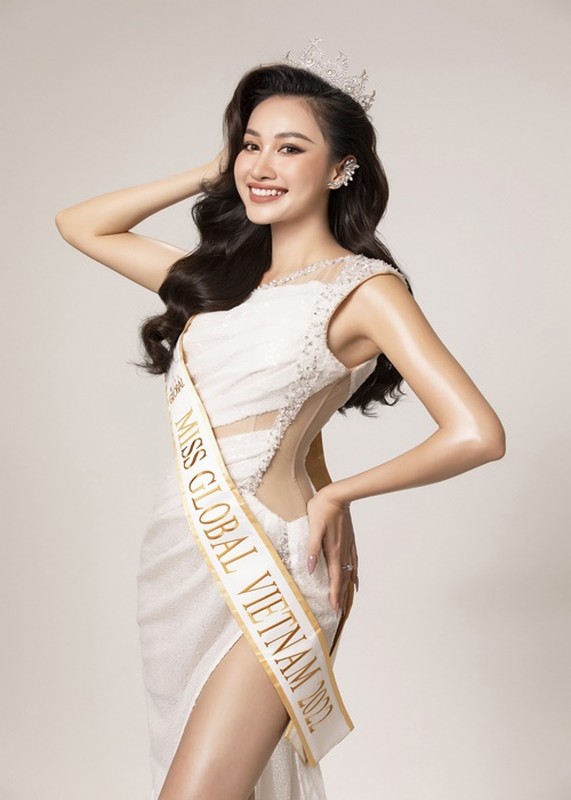 Doan Hong Trang du thi Miss Global 2022 nhan sac goi cam the nao?