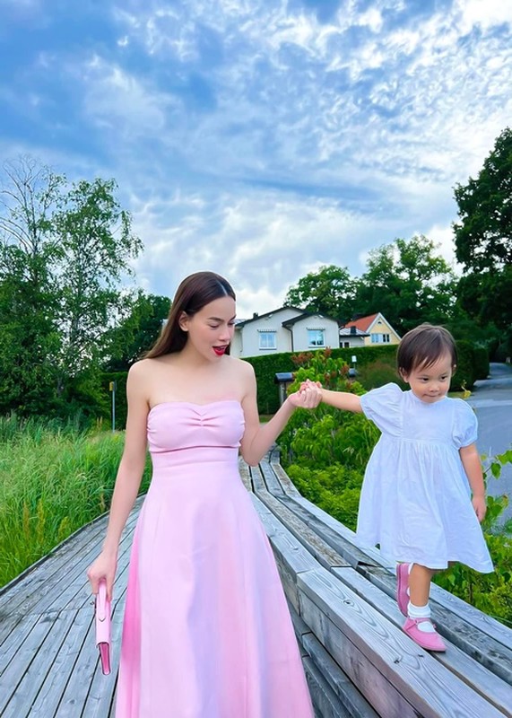 Kỳ nghỉ hè ở nước ngoài của hai gia đình Hà Anh - Hà Hồ - Hình 12 Ky nghi he o nuoc ngoai cua hai gia dinh Ha Anh - Ha Ho-Hinh-12