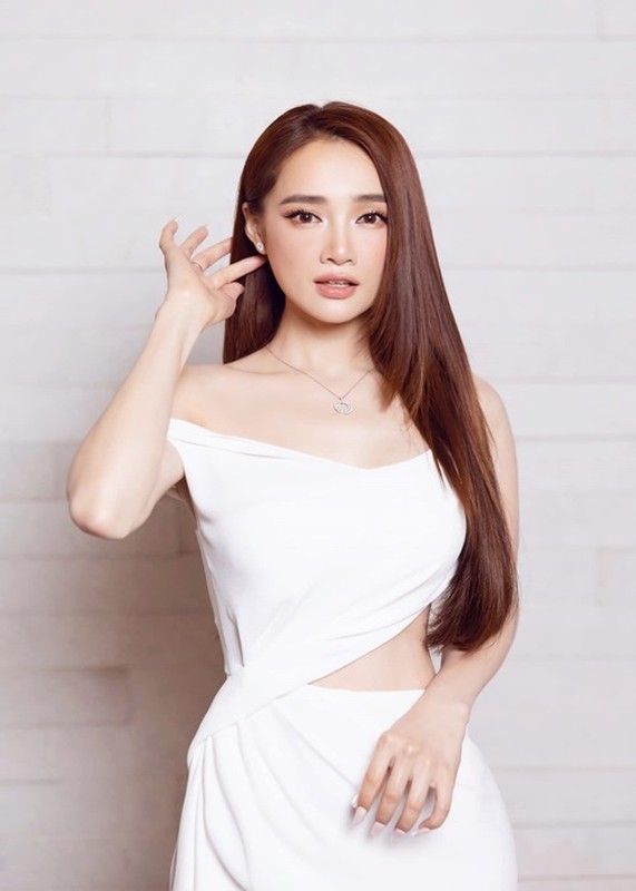 Khánh Vân, Thiện Nhân và loạt mỹ nhân Việt “đá chéo sân” làm CEO - Hình 12 Khanh Van, Thien Nhan va loat my nhan Viet “da cheo san” lam CEO-Hinh-12