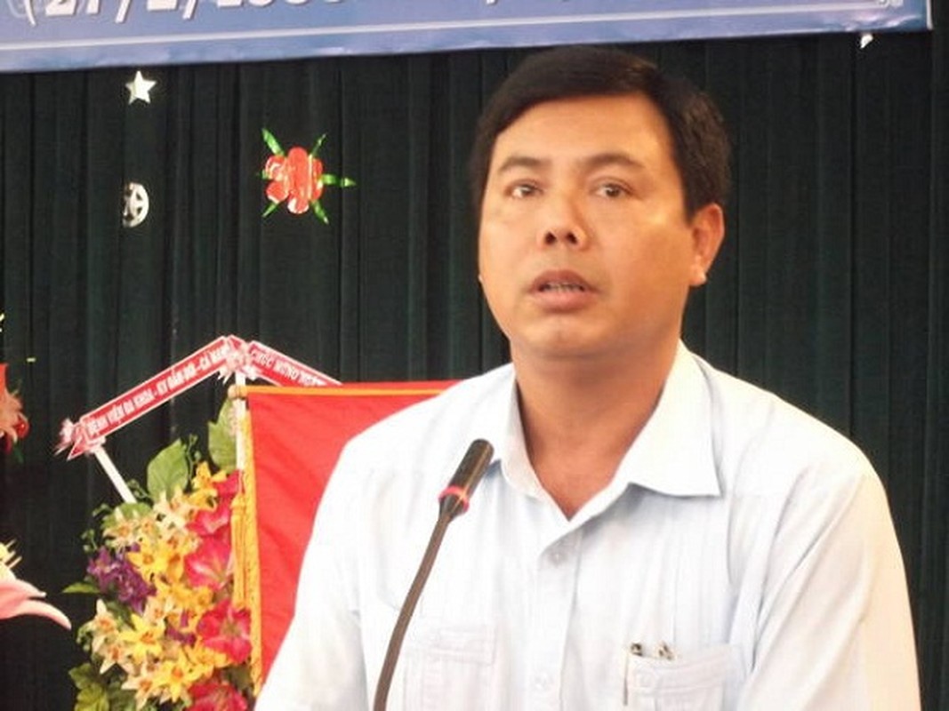 Chan dung ong Nguyen Tien Hai tai dac cu Bi thu Tinh uy Ca Mau-Hinh-5