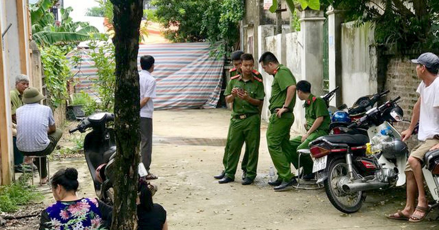 Tin nong ngay 22/1: Bat Chanh Van phong So Y te Tien Giang-Hinh-5