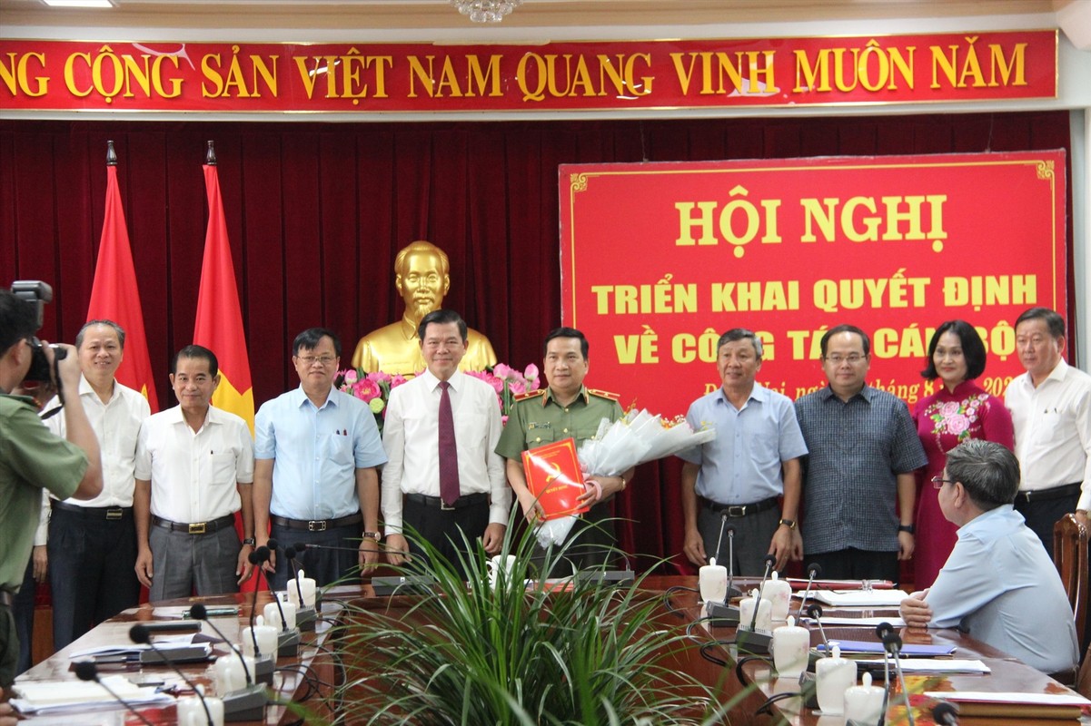 Chan dung Giam doc Cong an Tinh Dong Nai tham gia Ban Thuong vu Tinh uy