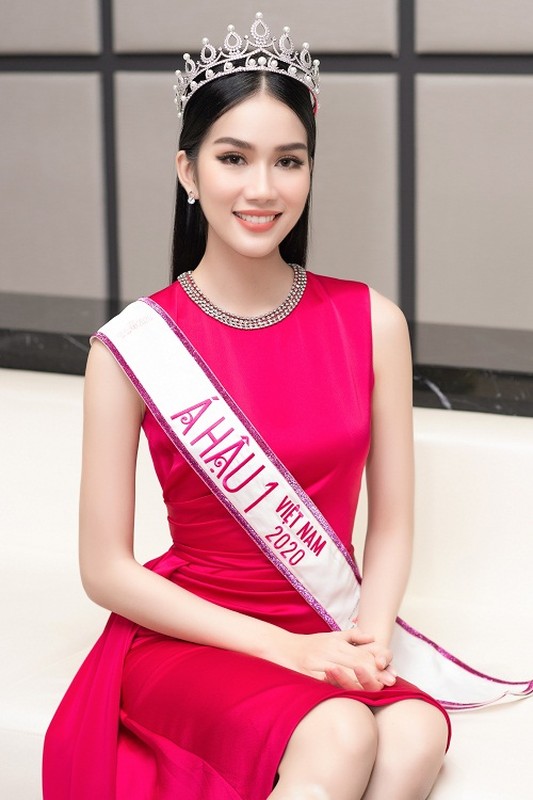 Fan quoc te du doan A hau Phuong Anh dang quang Miss International