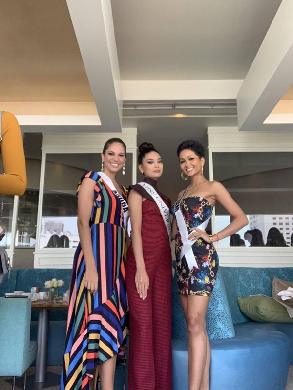 Nhung trang phuc gay an tuong cua Hoa hau H’Hen Nie tai Miss Universe 2018-Hinh-3