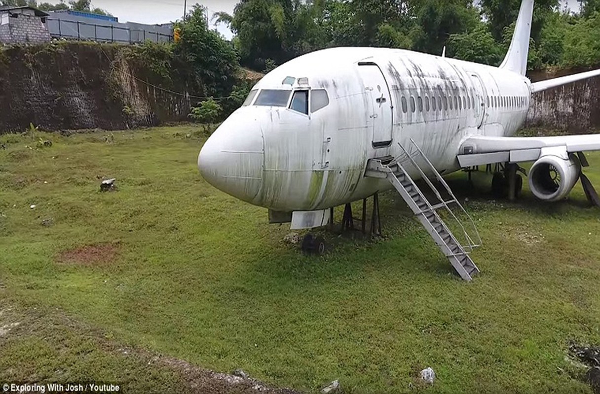 He lo bi an chiec may bay Boeing 737 bi bo hoang o Bali-Hinh-3
