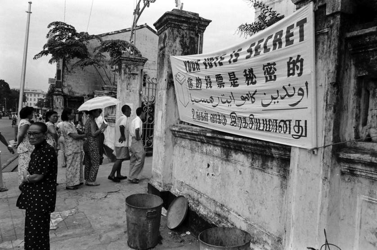 Anh: Ong Ly Quang Dieu trong cuoc tong tuyen cu Singapore 1959-Hinh-2
