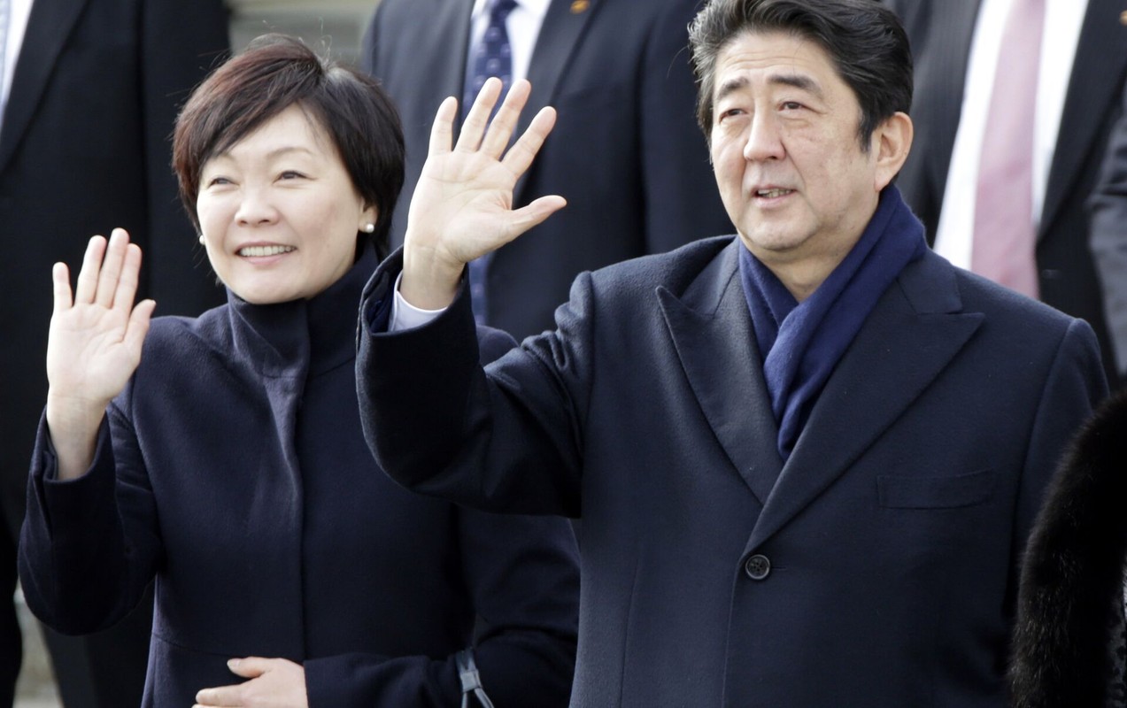 Chuyện tình đáng ngưỡng mộ của cựu Thủ tướng Abe Shinzo - Hình 3 Chuyen tinh dang nguong mo cua cuu Thu tuong Abe Shinzo-Hinh-3