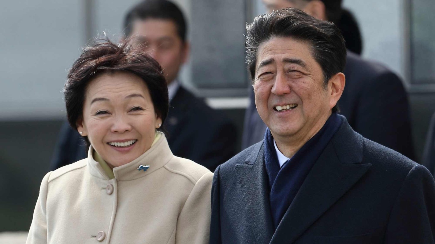Chuyện tình đáng ngưỡng mộ của cựu Thủ tướng Abe Shinzo - Hình 4 Chuyen tinh dang nguong mo cua cuu Thu tuong Abe Shinzo-Hinh-4