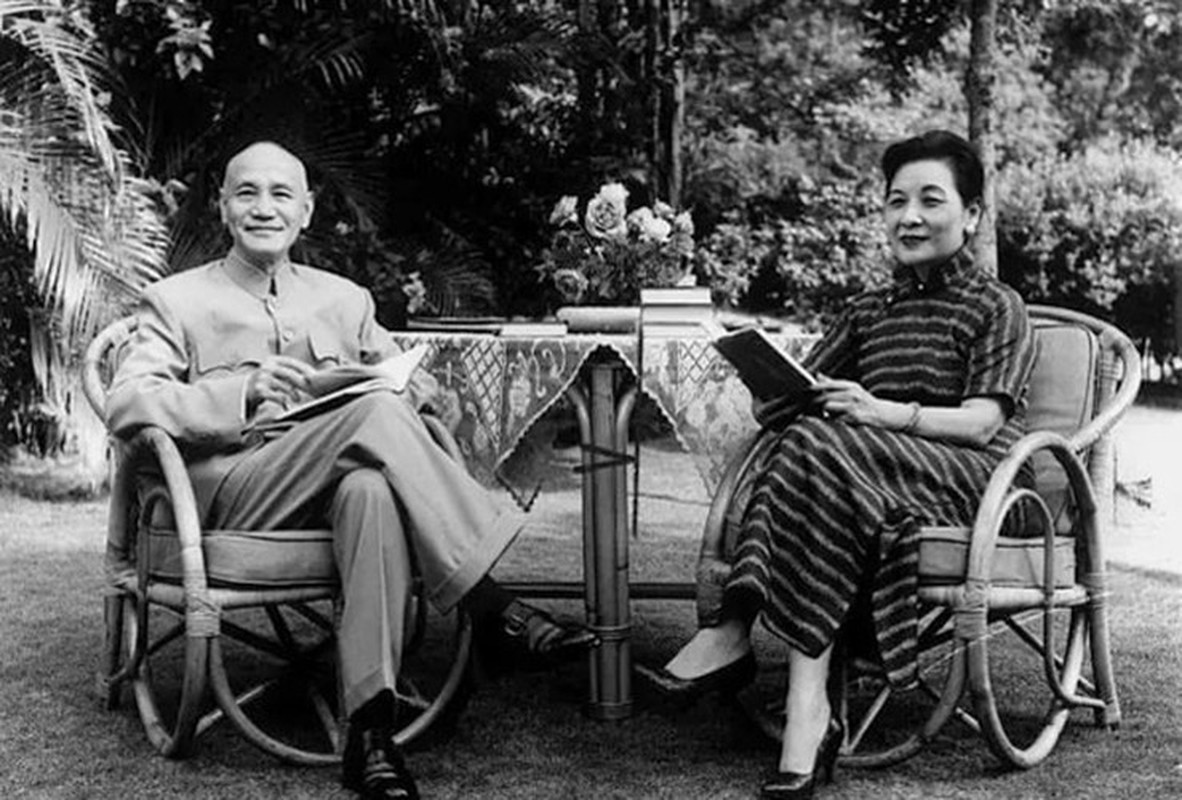 Vì sao Tưởng Giới Thạch 4 lần âm mưu ám sát Tống Khánh Linh? - Hình 9 Vi sao Tuong Gioi Thach 4 lan am muu am sat Tong Khanh Linh?-Hinh-9