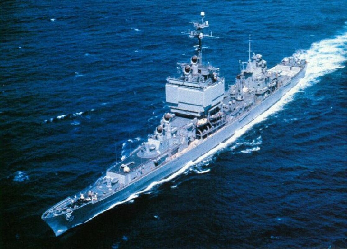 Tuan duong ham USS Long Beach da lam gi trong chien tranh Viet Nam?