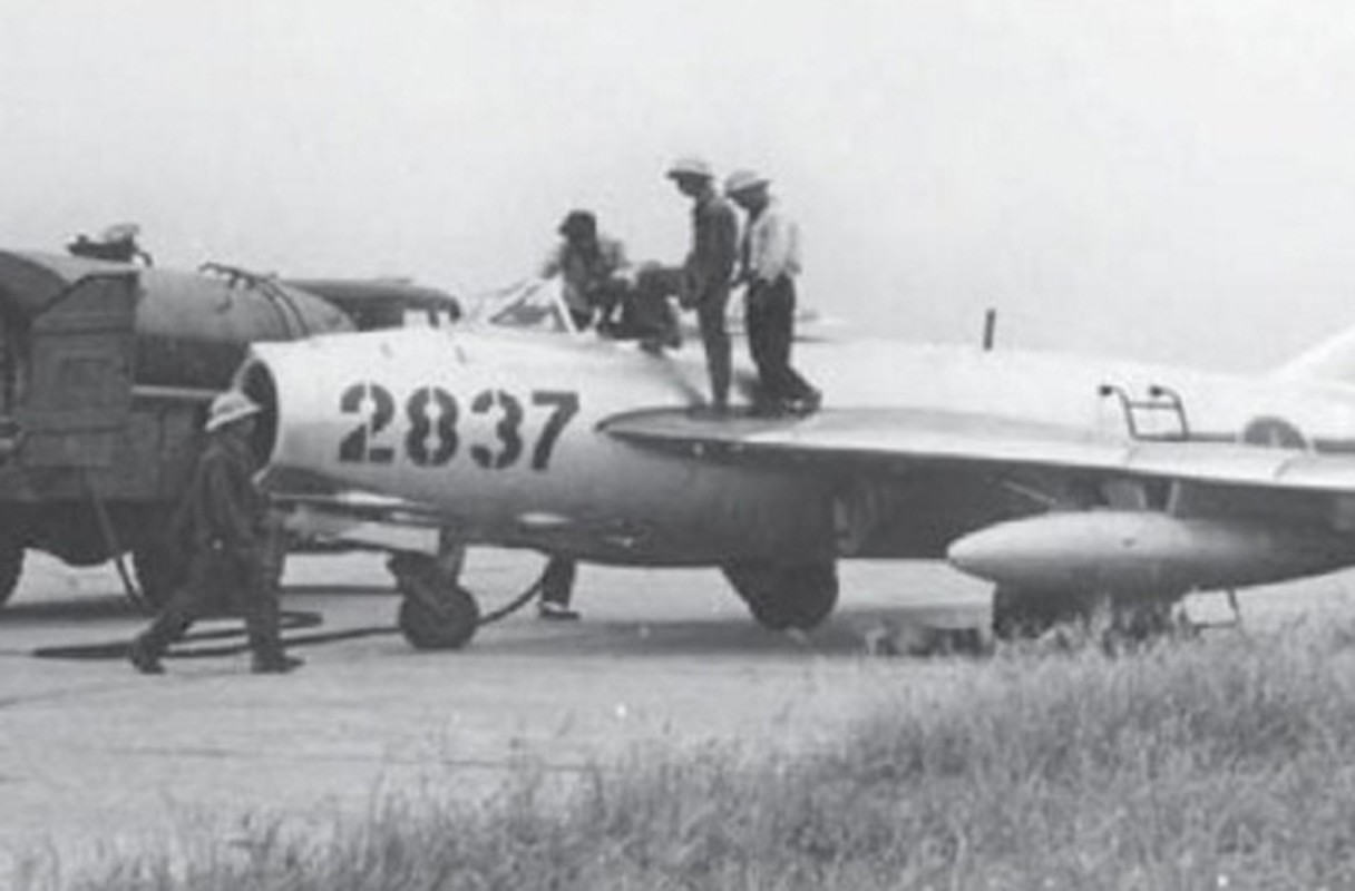 Anh cuc hiem tiem kich MiG-17 cua KQND Viet Nam-Hinh-10