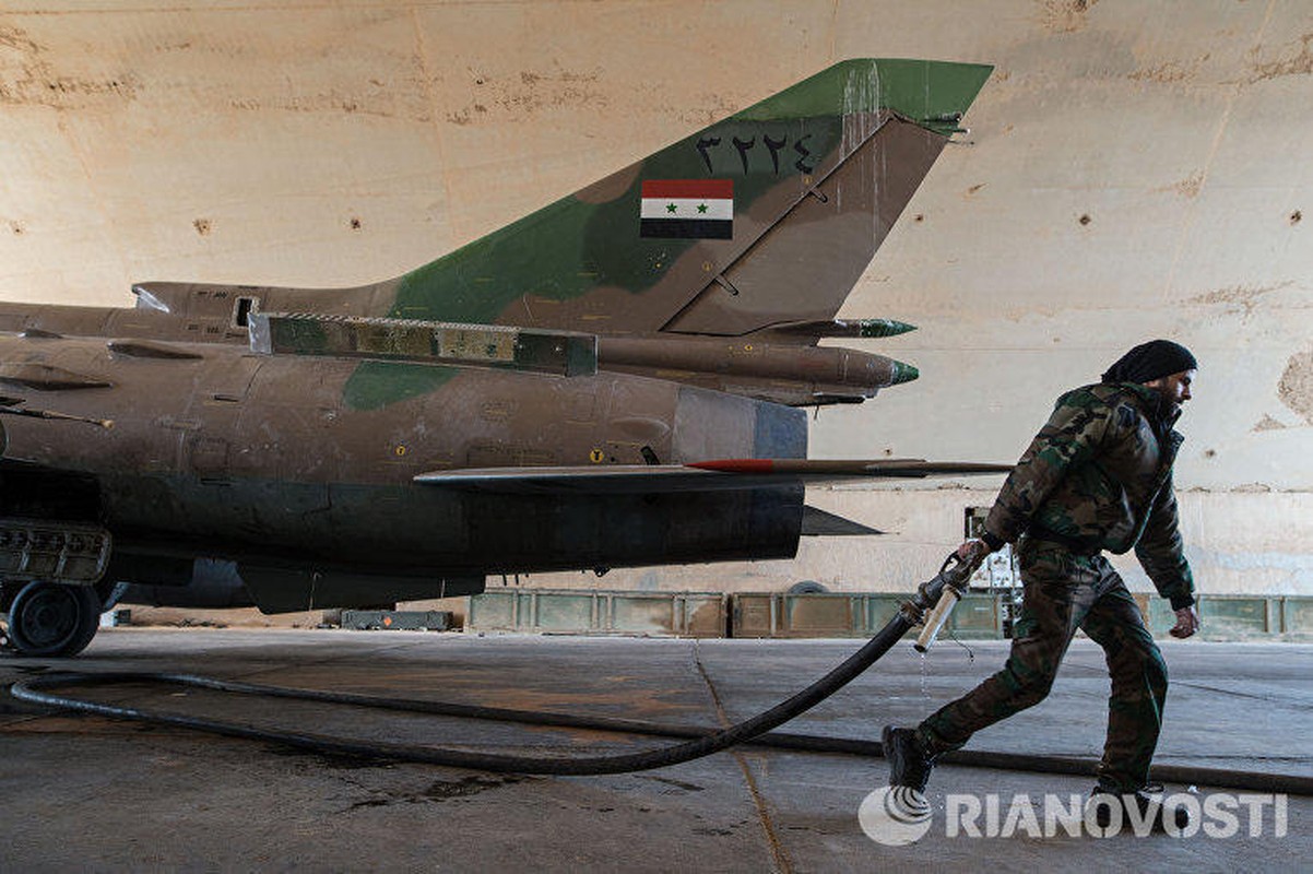 The tham khong ta noi tiem kich bom Su-22 cua Syria-Hinh-11