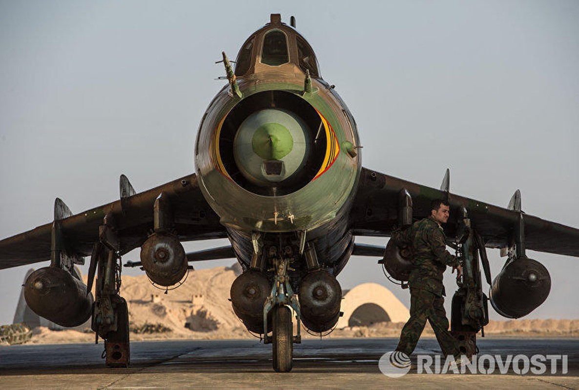 The tham khong ta noi tiem kich bom Su-22 cua Syria-Hinh-3
