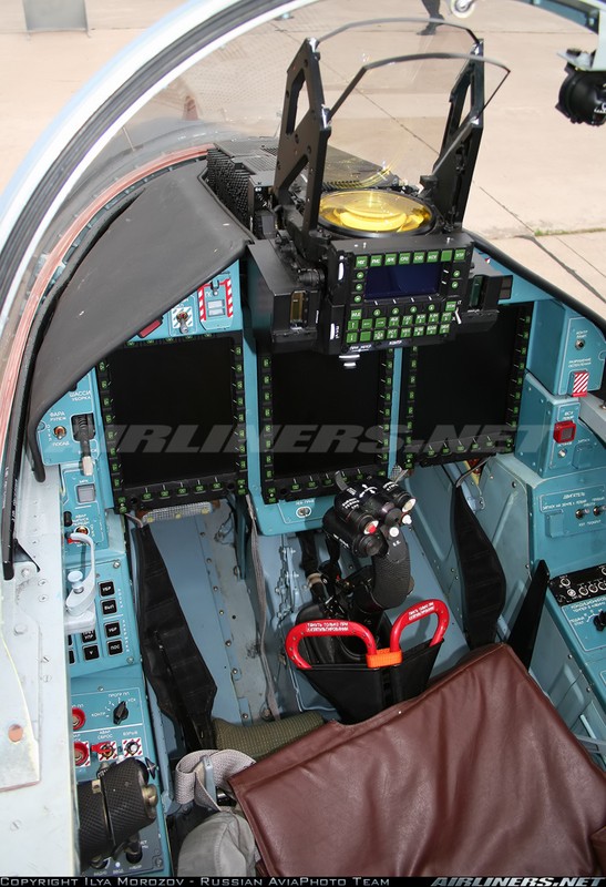 Chuyen gia Nga khuyen Viet Nam mua may bay Yak-130-Hinh-10