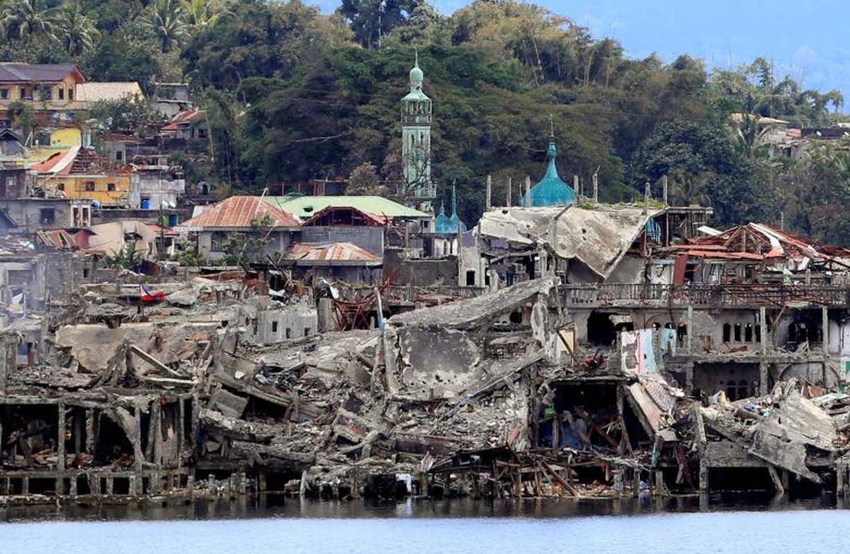 Anh: Thanh pho Marawi bi pha huy trong cuoc chien chong IS-Hinh-10