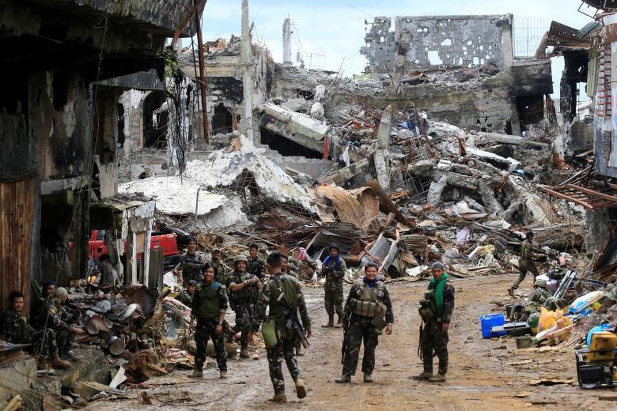 Anh: Thanh pho Marawi bi pha huy trong cuoc chien chong IS