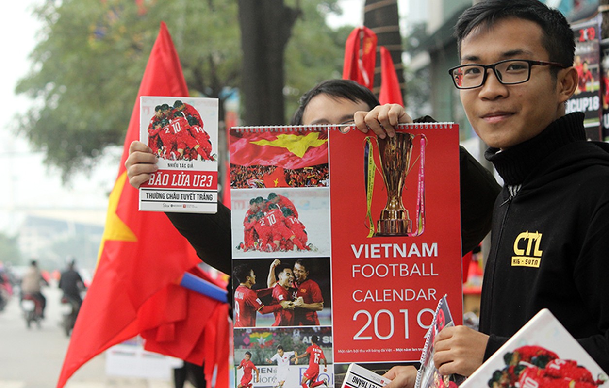 Chung ket AFF Cup 2018: CDV Viet Nam dot nong “chao lua” My Dinh-Hinh-14