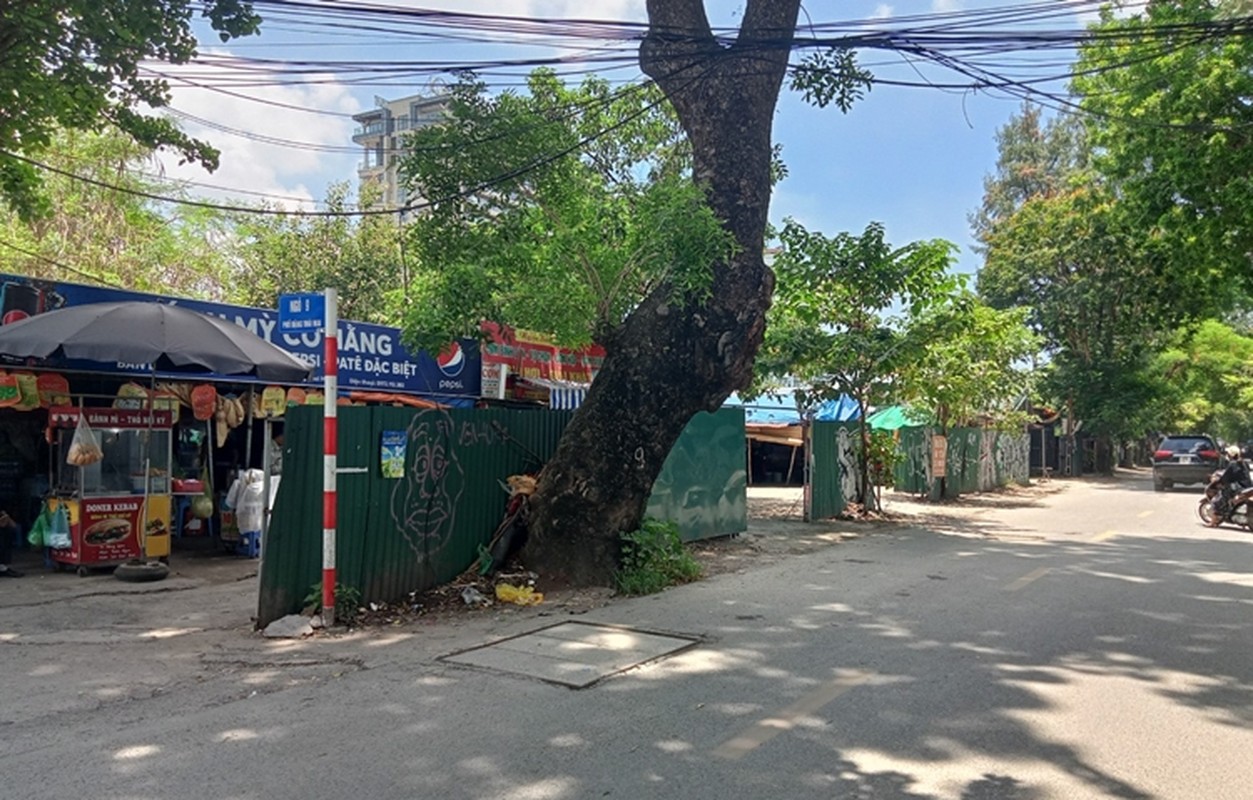 “Mục sở thị” loạt công trình gây nhếch nhác quy hoạch chung ở phường Quảng An - Hình 10 “Muc so thi” loat cong trinh gay nhech nhac quy hoach chung o phuong Quang An-Hinh-10