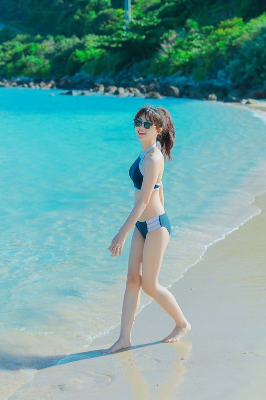 Hot girl Viet lan dau khoe anh bikini da khien fan phat sot-Hinh-5