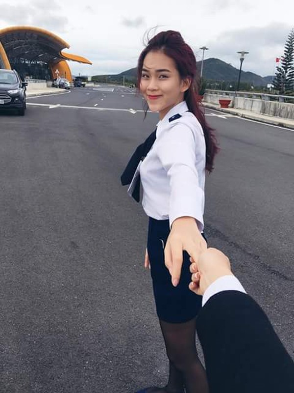 Nhan sac hot girl HV Hang khong Viet Nam gay thuong nho-Hinh-2