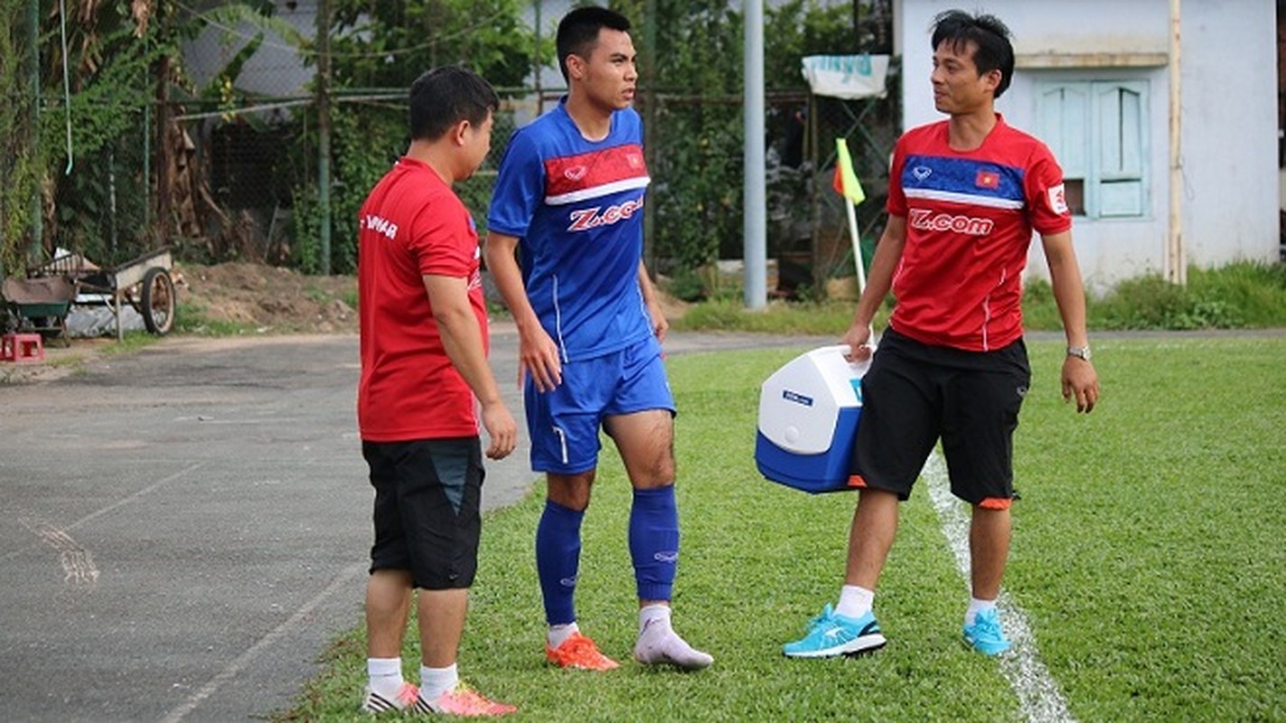 Ai se thay the Van Thanh o DTQG Viet Nam tai AFF Cup 2018?-Hinh-9