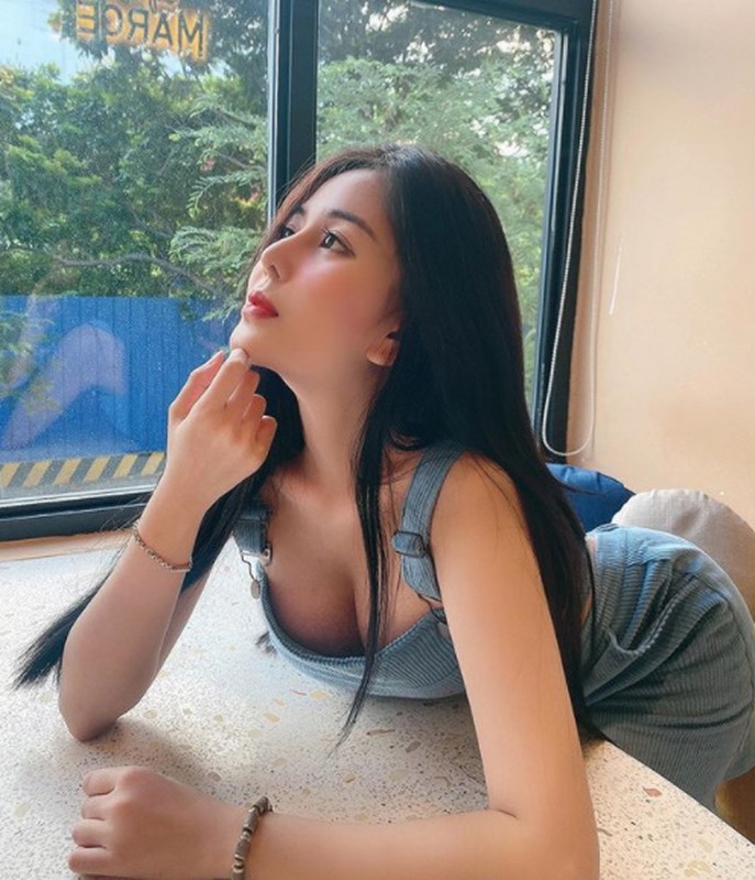Hot girl Sai thanh khoe body cuc chay, netizen soi diem la tren mat-Hinh-7