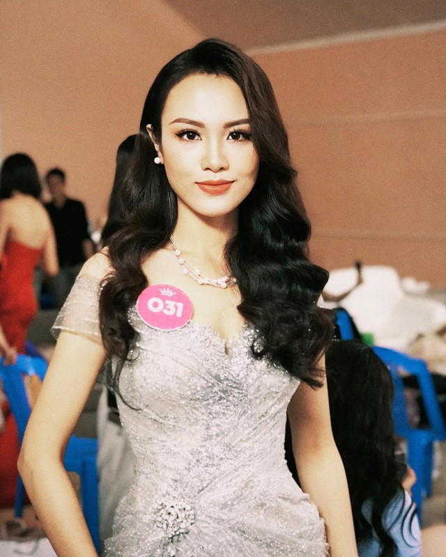 Thí sinh Hoa hậu Hoàn vũ Việt Nam lộ ảnh xưa, cân nặng khủng