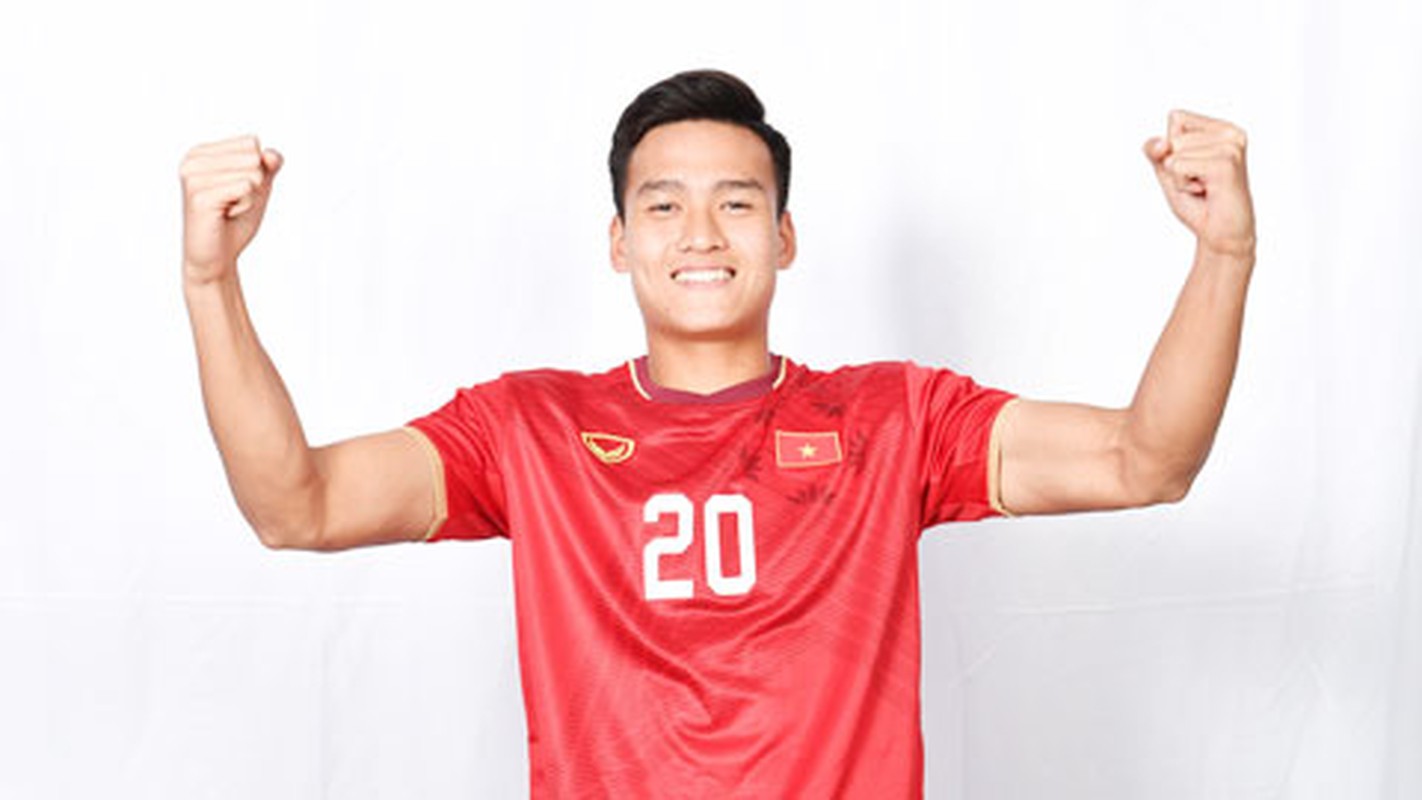 Nhan sac tan doi truong U23 Viet Nam, chuan hot boy san co-Hinh-10
