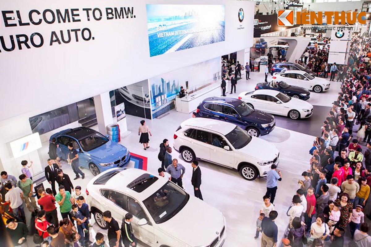 BMW cong bo gia ban cho 8 mau xe tai VIMS 2015