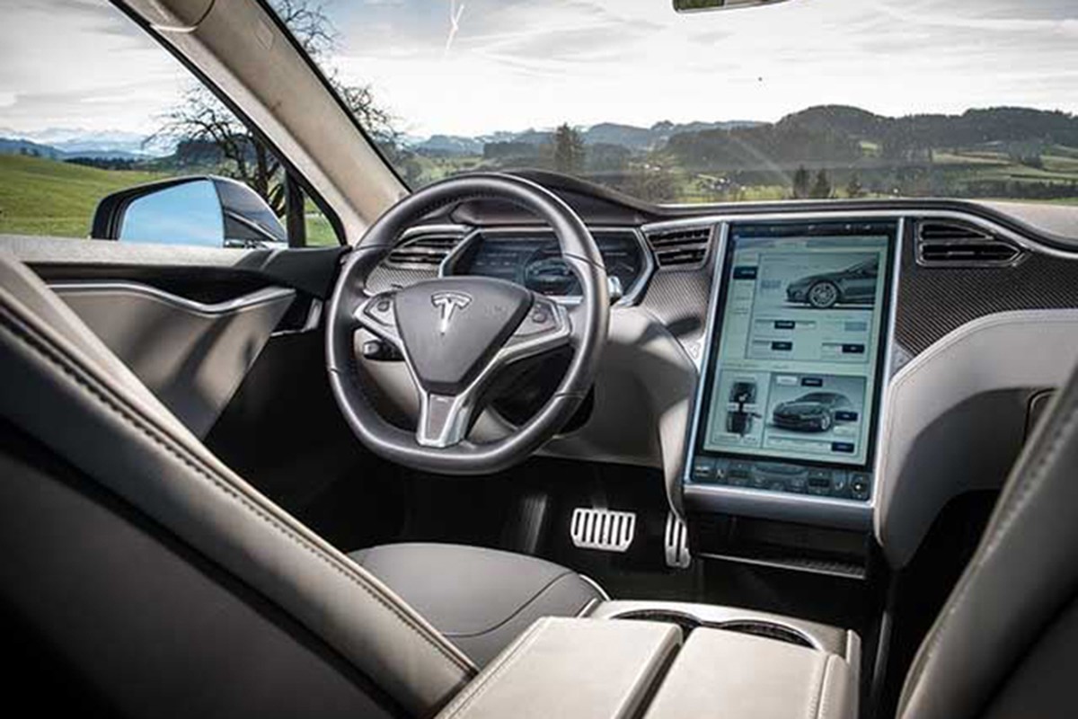 CEO Elon Musk he lo xe ban tai chay dien cua Tesla-Hinh-7