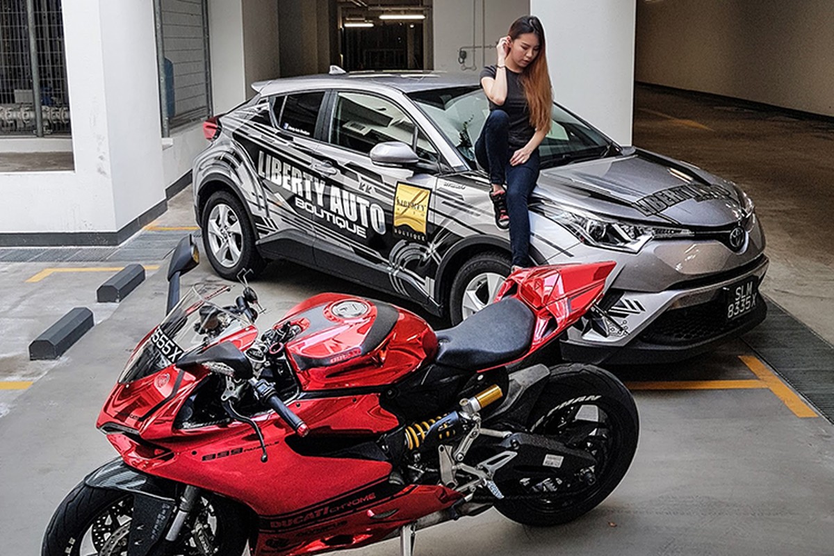 Ngam hot girl “nai cung” moto the thao Ducati 899 Panigale-Hinh-8