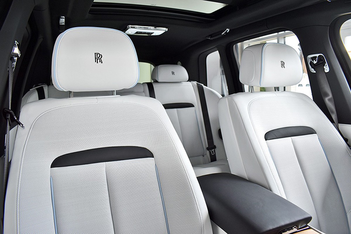 Cristiano Ronaldo khoe SUV sieu sang Rolls-Royce Cullinan moi-Hinh-6